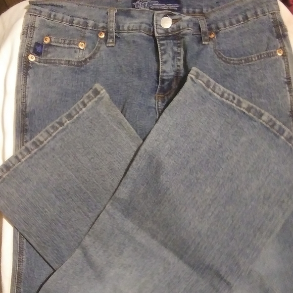 Jeans - Picture 3 of 4